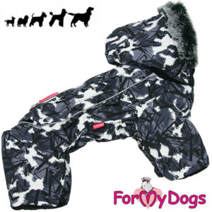 Mustan, harmaan ja valkoisen sävyissä oleva koiran talvihaalari, jossa on irrotettava huppu.